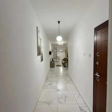 Διαμέρισμα 2 Bedroom Close To The Σεντ Πόλς Μπέι
