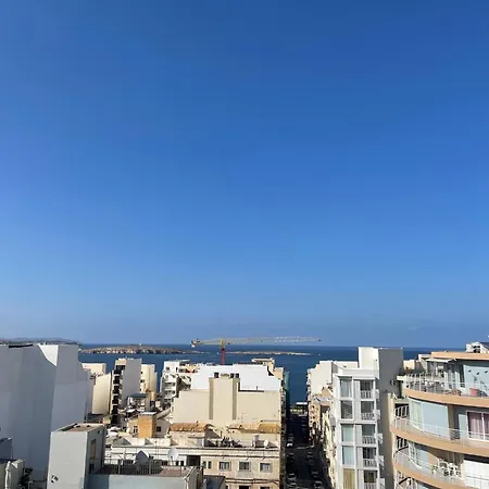 Apartment 2 Bedroom Close To The