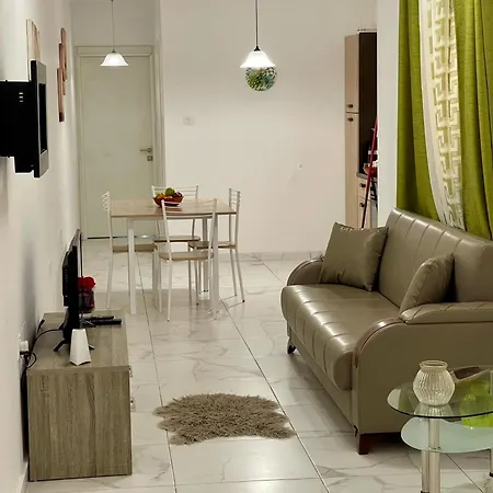 Apartment 2 Bedroom Close To The