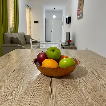 Bugibba 2-bedroom With Balconies Near The * San Pawl il-Baħar