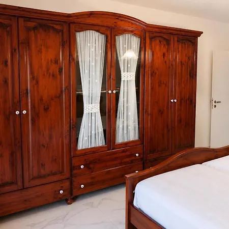 Bugibba 2-bedroom With Balconies Near The *