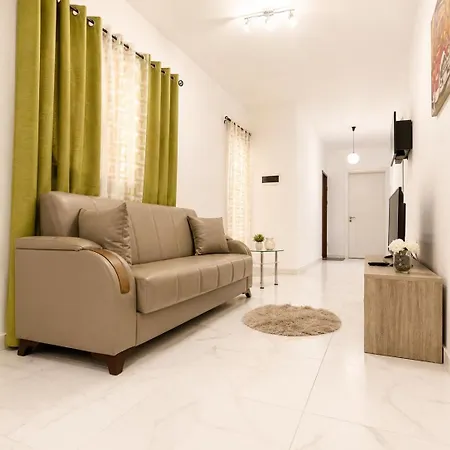 Apartman Bugibba 2-bedroom With Balconies Near The San Pawl il-Baħar