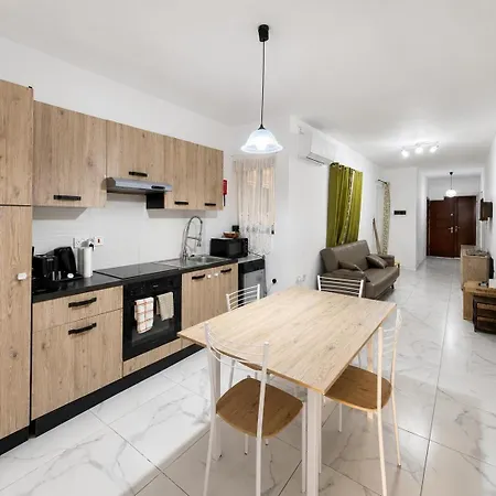 Apartment Bugibba 2-bedroom With Balconies Near The