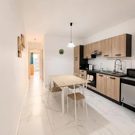 Bugibba 2-bedroom With Balconies Near The Apartman San Pawl il-Baħar