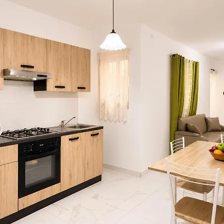 Bugibba 2-bedroom With Balconies Near The * San Pawl il-Baħar