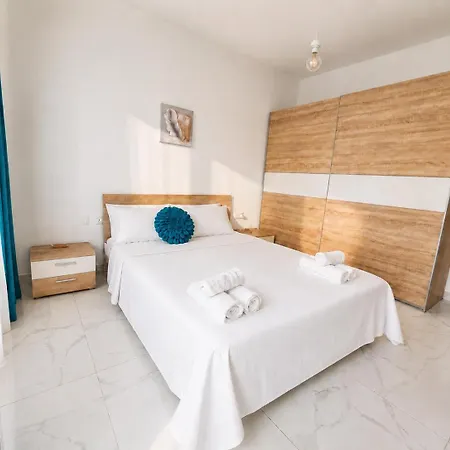 Bugibba 2-bedroom With Balconies Near The *