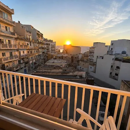 Bugibba 2-bedroom With Balconies Near The *
