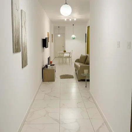 Bugibba 2 Bedroom Close To The 아파트 *